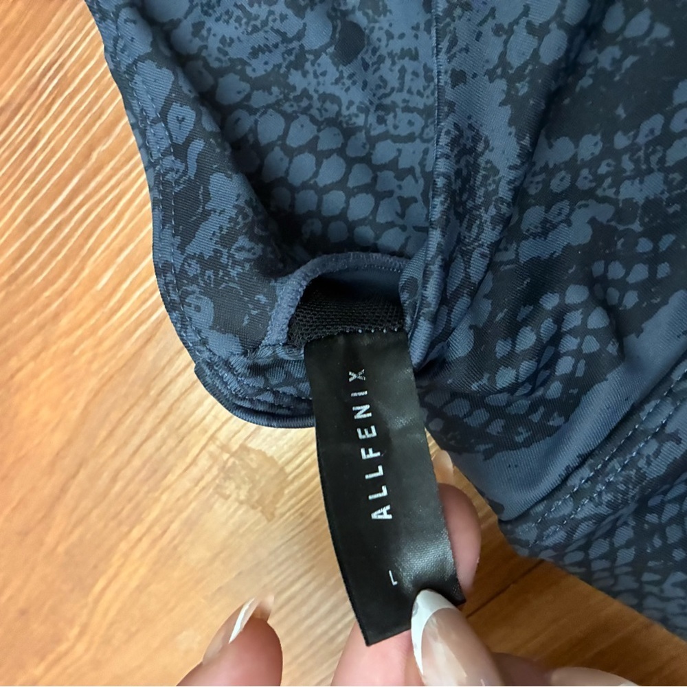 All Fenix Snakeskin Yoga Racerback Sports Bra Size L - Picture 4 of 5